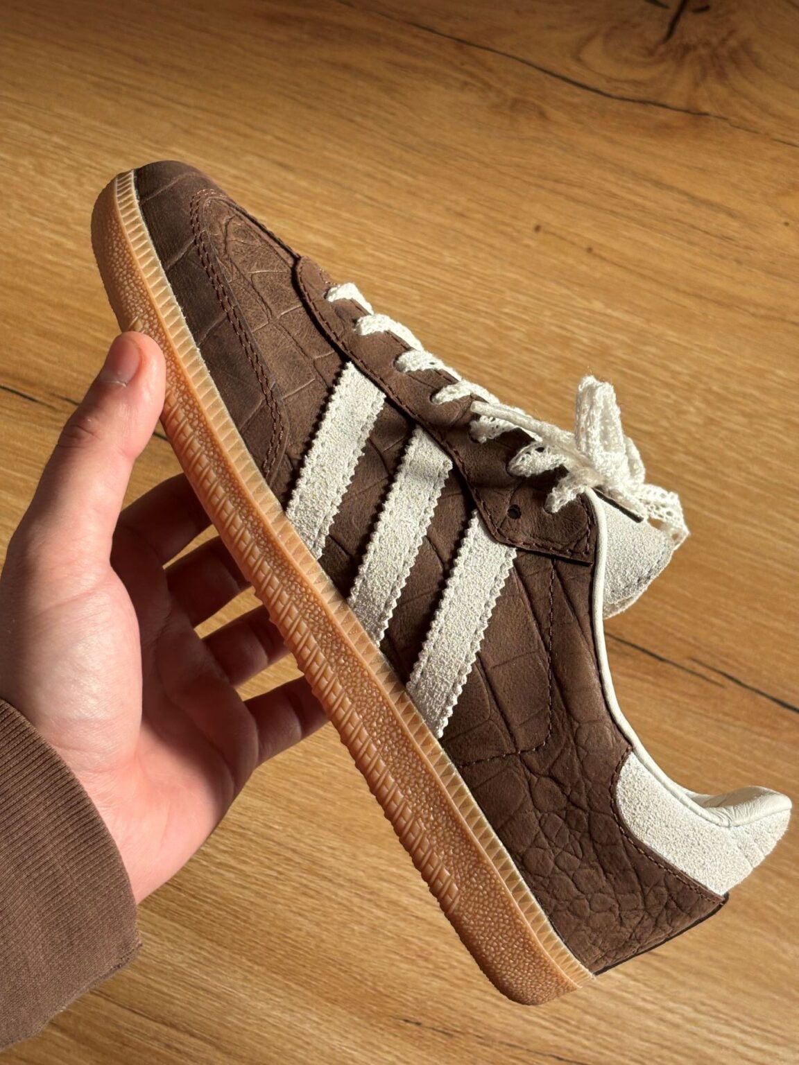 MBS Studio Zapatillas 20
